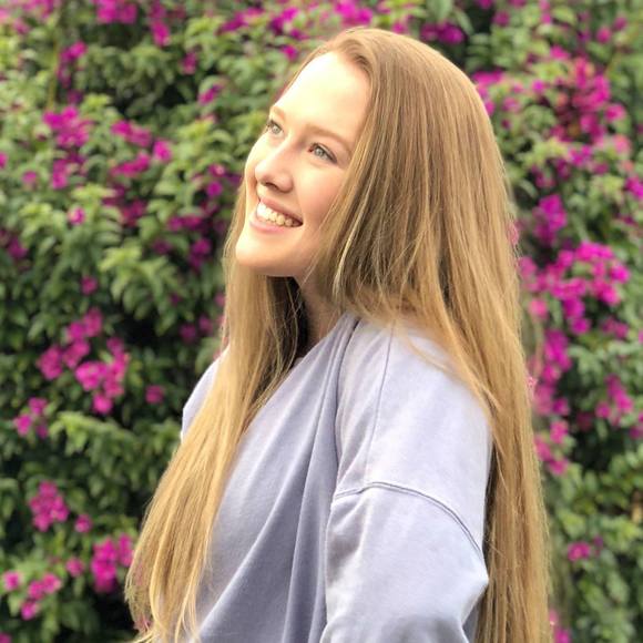 Meet your Posher, Amelia - Picture 4 of 5